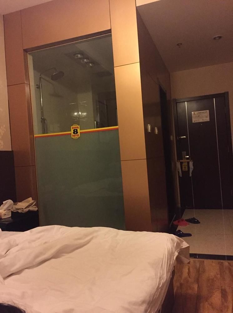Super 8 Hotel จี่หนาน ภายนอก รูปภาพ
