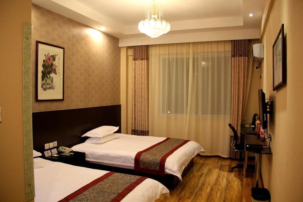Super 8 Hotel จี่หนาน ภายนอก รูปภาพ